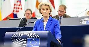 Ursula von der Leyen difende il suo viaggio in Israele al Parlamento europeo