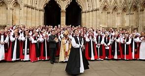 Libby Lane: First female Church of England bishop consecrated