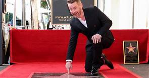 'Home Alone' star Macaulay Culkin honored during Walk of Fame ceremony