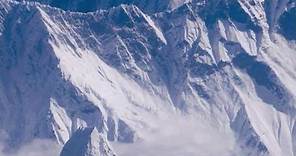 Las montañas más altas de cada continente | Geografía en 1 minuto #SHORTS