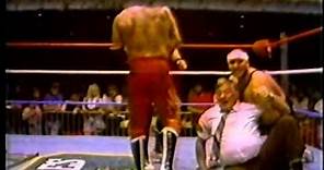 Eddie Gilbert runs into "SuperLawler"-September 1, 1990