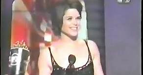 Neve Campbell winning Best Actress for Scream 2 on the MTV Movie Awards (1998) #movie #film #scream