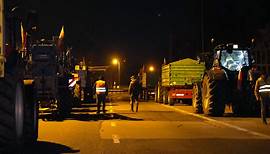 Polnische Bauern legen Grenze zu Deutschland lahm: A12 bei Frankfurt an der Oder