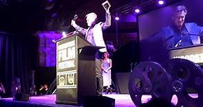 Bill Pullman breaks award moments after receiving it – video