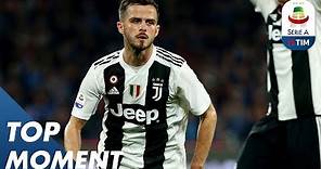 Pjanić great free kick goal | Napoli 1-2 Juventus | Top Moment | Serie A
