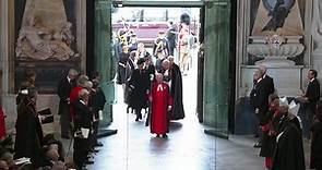 Jorge y Carlota con su madre Kate en el funeral por Isabel II en la Abadía de Westminster