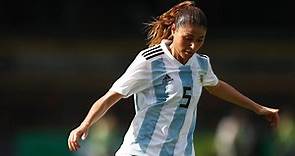 La voz de la experiencia: Vanesa Santana, una referencia en el mediocampo de la Selección argentina