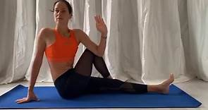Former tennis champ Ana Ivanovic shows off her yoga skills