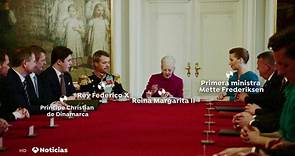 Los gestos de Margarita II a Federico X en su proclamación como nuevo rey de Dinamarca
