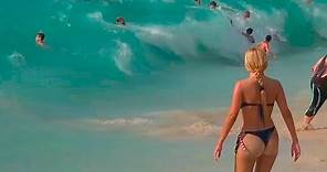 Bellezas en la playa | olas enormes y micro bikini