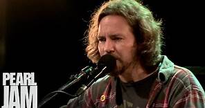 "Society" (Live) - Eddie Vedder ft. Liam Finn - Water on the Road