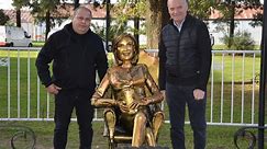 Rinden homenaje Mirtha Legrand con una curiosa estatua en su ciudad natal