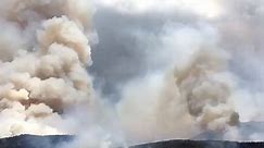 Colorado wildfire gains strength amid strong winds