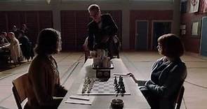 La regina degli scacchi - La prima partita ufficiale di Beth