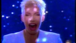 Annie Lennox & Al Green - Put A Little Love In Your Heart (Official Video)