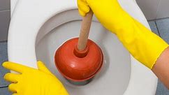 How to Unclog a Toilet Using a Plunger
