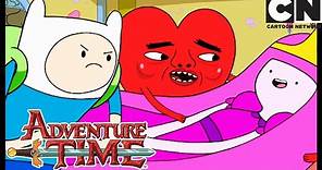 ¡Finn se pone celoso de Ricardio el corazón! | Hora de Aventura LA | Cartoon Network