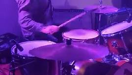 Here’s Jim White, working the drums in the only way he knows how (brilliantly, a’course). From a show in Brussels a few months back! You can hear more of Jim’s playing via his new single, “Names Make the Name” out now — link in bio to listen! | Drag City Records