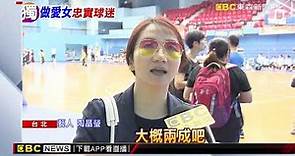 陶晶瑩女兒瘋籃球 披戰袍打國小聯賽