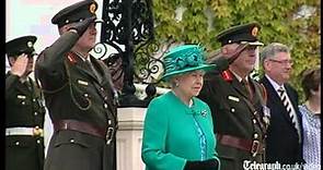 Queen welcomed to presidential palace on her first visit to republic of Ireland
