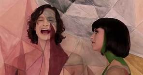 Gotye - Somebody That I Used To Know (feat. Kimbra) [Official Music Video]