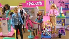Barbie Story with Barbie Sister Chelsea in Hospital and Surprise Barbie Gifts from Friends