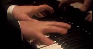 Beethoven | Piano Sonata No. 1 in F minor | Daniel Barenboim
