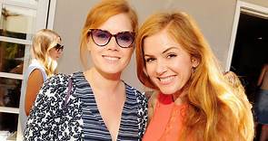 Isla Fisher Explains the Differences Between Her and Amy Adams