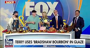 Terry Bradshaw helps whip up his favorite Thanksgiving bourbon cocktail recipe with son in law