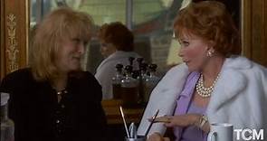 Meryl Streep and Shirley MacLaine in POSTCARDS FROM THE EDGE