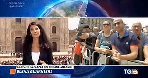 Elena Guarnieri si commuove durante i cori “chi non salta comunista è” al funerale di Berlusconi. Riuscire a fare meme anche da morto. SILVIO PUÓ! . . . #aqtr #nonèunmeme #luttonazionale #berlusconi #silvioberlusconi #tg5 #comunista #funerali #milano #duomo | Aggiornamenti quotidiani dalla Terza Repubblica - AQTR