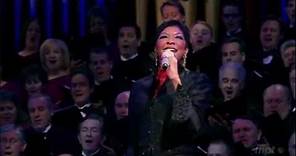 [HD] It's the Most Wonderful Time - Natalie Cole (Christmas With the Mormon Tabernacle Choir)