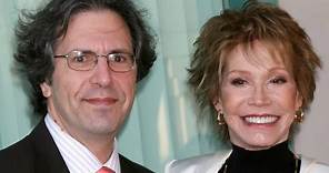 Mary Tyler Moore's Husband, Dr. Robert Levine, Remembers Late Wife