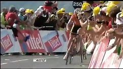Andy Schleck attacks