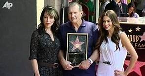 Ed O'Neill Gets WOF Star Flanked by TV Wives