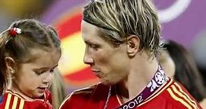Fernando Torres con Olalla y sus hijos en la final Eurocopa 2012