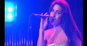 Amy Winehouse - In My Bed (Live)