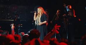 Kelly Clarkson - red flag collector (Live at The Belasco Theater)