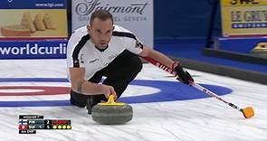 World Curling - Sven Michel 🇨🇭 with big weight removes a...