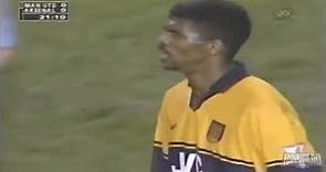 Nwankwo Kanu vs Manchester United (Away 98-99 season)