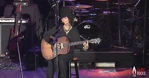 Linda Perry Performs "Beautiful" and "Not My Plan" at the 2020 She Rocks Awards