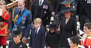 Charlotte, la hija de 7 años del príncipe Guillermo y Kate Middleton, comete un desliz en el funeral de la reina Isabel II