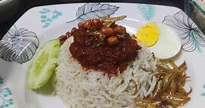 Malaysian traditional food//famous food in Malaysia//NASI LEMAK//coconut rice with spicy sambal