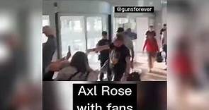 Axl Rose meets fans at the airport in Europe Guns N’Roses 2023