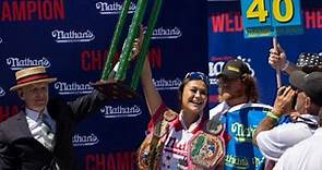 Miki Sudo eats 39.5 hot dogs to defend her title