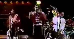Michael Jackson & Eddie Van Halen - Beat It Live (1984)
