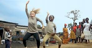 Masaka Kids Africana Dancing Together We Can ft 3wash_hip_hop & Karina Palmira