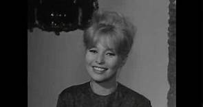 Annette Vadim - Interview (1960)