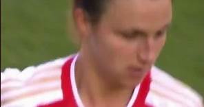 Lotte Wubben-Moy's last-ditch tackle vs Aston Villa at Emirates Stadium