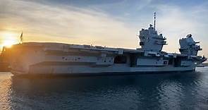 HMS Queen Elizabeth evening arrival in Portsmouth